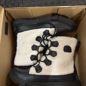 Sorel Women's Explorer II Joan Cozy Boot